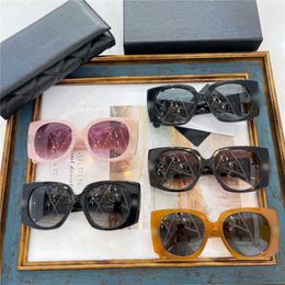 2024 New High Quality 10% OFF Luxury Designer New Men's and Women's Sunglasses 20% Off Xiaoxiangjia's fashion generous frame covers face shows thin net red same ch6560