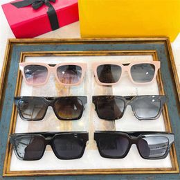 2024 Top designers luxury designer New F Family Fashion Box Sunglasses FF0458 Star Online Red The same style of sunglasses for men and women