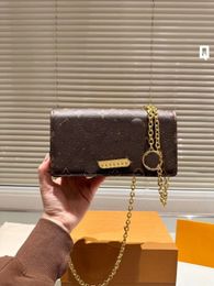 2024 10A new products, chain bag, letter mobile phone bag, wallet, a must-have for girls, texture series counters, retro high-end bags, famous brand bags, summer ladies 20CM