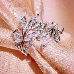 Wedding Rings Huitan 2024 Design Leaf Branch Female Finger Ring Luxury Cubic Zirconia For Women Party Fashion Jewellery