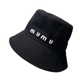 Luxury Bucket Hat Mens Women Designers Cap Classic Letter Embroidery Casquette Cotton Wide Brim Hats Black White Sun Hat