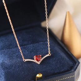 Pendant Necklaces ZHOUYANG For Women Heart Shaped Red Cubic Zirconia Rose Gold Color Wedding Engagement Fashion Jewelry N078