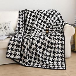 Blankets Plaid Blanket Milk Velvet Nordic Style Black And White Nap Office Living Room Sofa Geometric PatternsHom