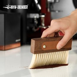 MHW-3BOMBER Coffee Bar Cleaning Brushes Professional Soft Bristles Dusting Brush Espresso Grinder Machine Barista Accessories 240327