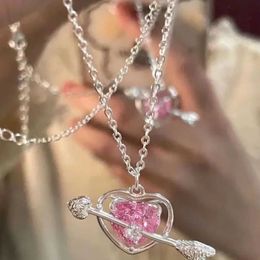 Sweet Pink Diamond Cupid Love Necklace INS Student Girl One Arrow Heart Penetrating Pendant Best Friend Chain Collar Chain