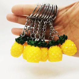 Keychains Creative Fruit Pendant Simulation Pineapple Resin Keychain Bag DIY Jewelry Accessories