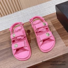 Luxury Designer Sandals Womens Summer Flat 2024 New Wine Red Leather Versatile Sports Outdoor Fashion Roman One Line Buckle Womens Shoes sizes 35-42+Box