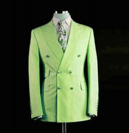 Double Breasted Men Suits Lime Green Groom Tuxedos Peak Lapel Groomsmen WeddingProm Man 2 Pieces Jacket Pants Tie L572362349