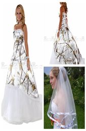 Sweetheart Camo White Real Tree ALine Wedding Dresses 2018 With Veil Bridal Gowns Lace Up Back Custom Camouflage Vestidos De Wedd7975084