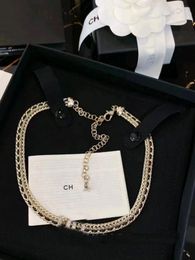 Hochwertige Marke Desinger Brief Anhänger Halsketten Mode Männer Frauen Collarbone Kette Einfaches Hochzeitsschmuck Geschenk