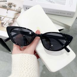 New Eyeglass Frame Cats Eye Sunglasses Womens Trendy Fashion Show Street Photography for Export