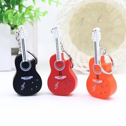 Keychains Tiny Violin Keychain With Sound Mini Creative Charm Keyring That Plays Music For Xmas Gifts