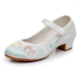 Casual Shoes Yuxi Spring Summer Old Beijing Cloth Women's Embroidered Paired With Qipao Thick Heels Retro Chinese Style