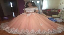 Elegant Blush Pink Ball Gown Quinceanera Dresses Off Shoulder White Lace Appliques Tulle Plus Size Sweet 16 Dresses Saudi Arabic P3030391