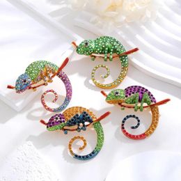 Brooches Colourful Rhinestone Chameleon Brooch Creative Animal Lizard Design Pin Accessory