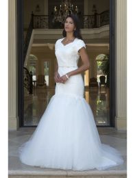 Dresses Fit and Flare Long Modest Wedding Dresses With Tulip Sleeves Lace Top Tulle Skirt LDS Temple Bridal Gowns With Short Train Custom