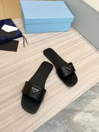 Top Hot Luxury Slide Sandals Designer Slides Schede da donna Slifori Sestate Sandalo Flip Flip Flip Flip Flip Flip Slip per le donne Scarpe a basso tacco 35-42 ON240401
