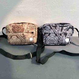 Designer carhartbag väska carha dag packar bandana tygpåse reversibile dubbelsidig cashew blomma horisontell diagonal