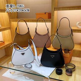 Shops Export Designer Crossbody Bags Womens Bag Cleo Underarm 2024 New Shoulder Mediaeval Method Stick Netizen Same