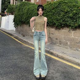 Micro Flared Jeans für Frauen im Frühling 2024 Neues Heizdesign mit hohem Taille -Design Spicy Girl Flared Hosen