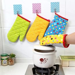 NEW Mitten Microwave Oven Glove Cotton Insulated Baking Heat Resistant Gloves Oven Mitts Terylene Non-slip Cute Kitchen Tool 1pcs