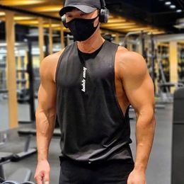 Summer Y2K Sleeveless Top Men Muscle Tshirt Sport Gym Vest Cloths Mens Fitness Black Tank Tops Man Camiseta Hombre 240326