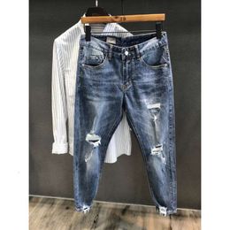 Trendy Distressed Small Leg Jeans for Men in Autumn, Loose Fitting Straight Leg Wide Leg Old Dad Beggar Pants for Men in American Cropped Pants Trend