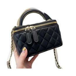 High quality Fashion Luxury Design Women's classic Mini Makeup Bag Leather material Original hardware chain casual all-in-one crossbody bag