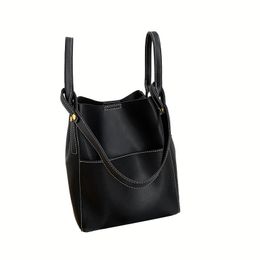 Top female hand-made leather fashion luxury snap-open shoulder bucket carrying hand bill of lading shoulder crossbody bags classic black