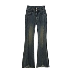 Högskallade jeans kvinnor våren 2024 Nya små höga midja bantade elastiska rufsade hästsko mikroflarade byxor