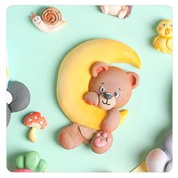 Baking Moulds Cartoon Moon Bear Silicone Mold 3D Modeling Birthday Cake DIY Decor Fondant Chocolate Tool Food Grade Kitchen Supplies