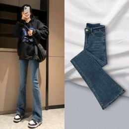 Jeans mit hoher taillierter Jeans für Frauen 2024 Frühlingsfestival neuer schlanker Passform und elastischer kleiner Figur Hufeisen ausgestattet