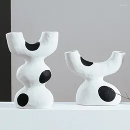 Vases Creative Black And White Ceramic Vase Polka Dot Texture Coral Shape Abstract Hollow Flower Art Ornament Pots