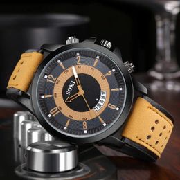 Wristwatches Fashion Leather Band Calendar Quartz Men Sports Watch