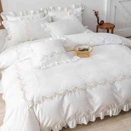 Bedding Sets Pure Cotton Four-Piece Set White Bed Sheet Lace Quilt Cover Princess Style Skirt Girl's Heart