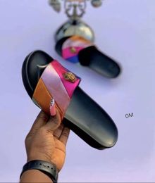 24 New style Kurt Geiger Women Flat Bottom Slippers Splice Rainbow Sandals Designer Shoes Fashion Eagle Head Inlaid Diamond Summer Beach Luxury Flip Flops