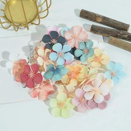 Decorative Flowers 50Pcs Cherry Blossom Petals Heads Artificial Silk For Wedding Home Decor Party Supplies DIY Scrapbook Card Craft