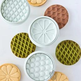 Baking Moulds Set Waffle Cookie Cutter Biscuit Mould Corrugated Flower Pattern Round Shape 3D Hand Pressure ABS Plastic Fondant Cake Tools