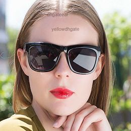 Choke mouth small chili pepper sunglasses popular trendsetters men and women black sunglasses bar outfit and glasses