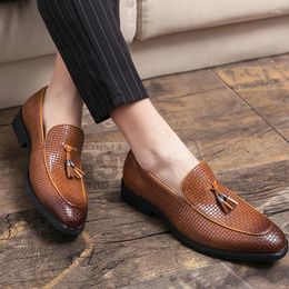 Casual Shoes Loafers Slip-on Fringed Leather Woven Moccasin High-end British Style Thick Bottom Pointed Toe Designer