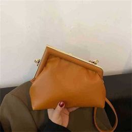 2024 New Designer womens crossbody shoulder cowhide feeling clip star same cloud female messenger bag