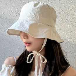 Berets Korean Ins Lace-up Fisherman Hat Women Blogger Lightweight Windbreak Windproof Rope Sunshade Basin Sun Bucket