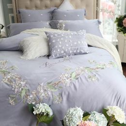 Bedding Sets Lavender Petal Embroidered Set American European Luxury Cotton Long-staple Duvet Cover Sheet Household 4piece