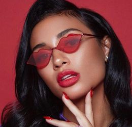 Novelty Metal Mouth Sunglasses XXOO Lips Shaped Sun Glasses Red Sexy Small Frame Sunglass 8 Colors Whole1239210