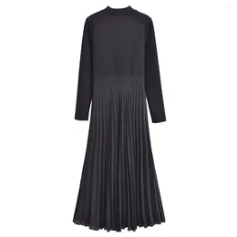 Casual Dresses Withered Sheath Party Midi Dress For 2024 Spring British Fashion Minimalist Black Patchwork Pleated Women