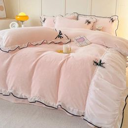 Bedding Sets Korean Princess Style With Black Bow Lace Ruffles Pleat Velvet Fleece Set Plush Fabric Duvet Cover Bed Sheet Pillowcases