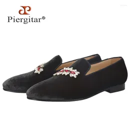 Casual Shoes Piergitar Two Colours Mixed Velvet Men's Loafers Fashion Drilling Metal Fastener Men Dress For Party And Wedding Plus Size