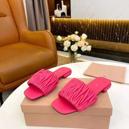 24 Spring/summer Outwear with Genuine Leather, Fashionable and Versatile Flat Heels, Comfortable Slippers