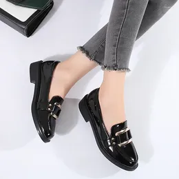 Casual Shoes Spring Women's Retro Round Toe British Style Patent Leather Female Flats Slip-On OULYYYOGO