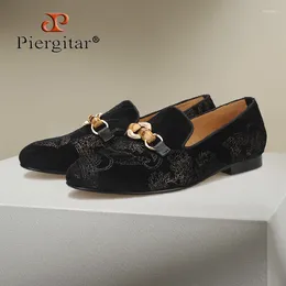 Casual Shoes Piergitar 2024 Top Quality Velvet Man's Loafers Handmade Metal Buckle Moccasin Wedding And Party Men Smoking Slippers Plus Size